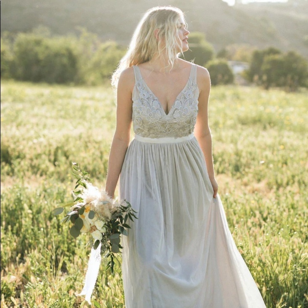 NWOT XL Morning Lavender Audrey Tulle Gown- Light Grey